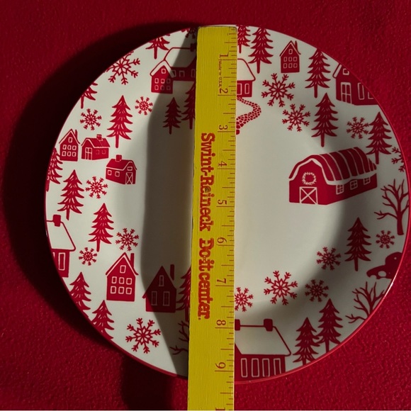 COPY - Set of 2 Dinner Plates 9.5” Red and White Winter Village - Picture 5 of 9